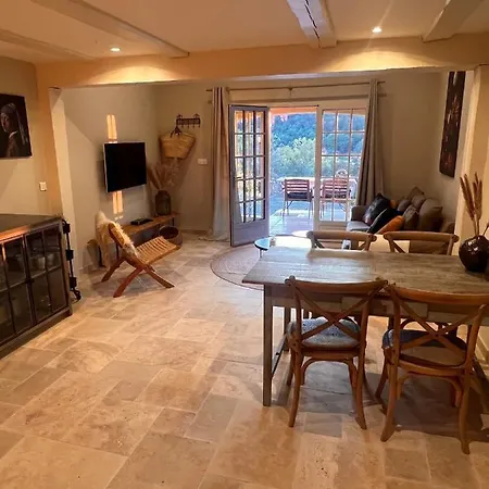 Apartment Le Mouron Rouge